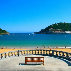 https://hostal-bahia-san-sebastian-20007.sansebastianhotels.net